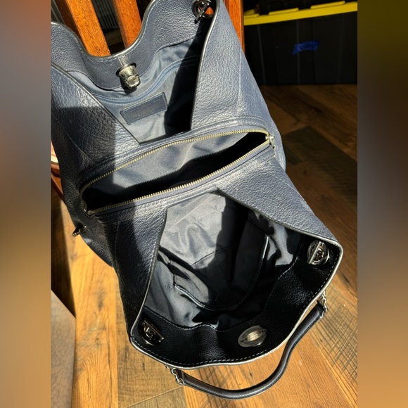 Coach!! Navy blue tote and matching wallet 🤩 - Picture 4 of 10